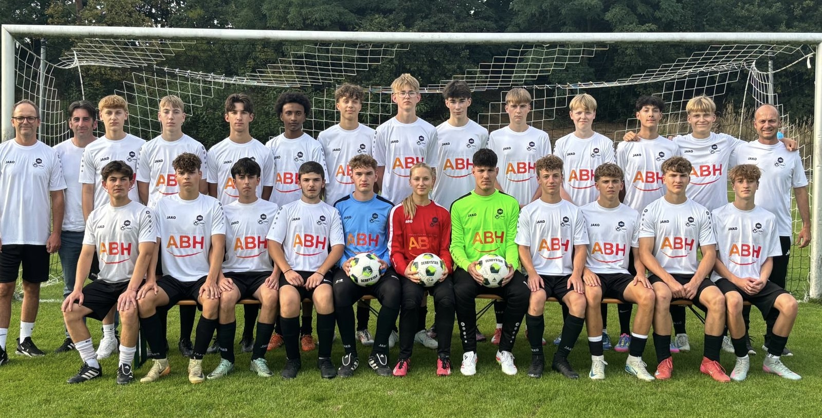 Unsere B-Jugend in der Saison 2025/26 Unsere B-Jugend in der Saison 2025/26